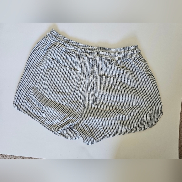 Maurices S Stretchy Striped Gray Women's Shorts - Picture 4 of 5